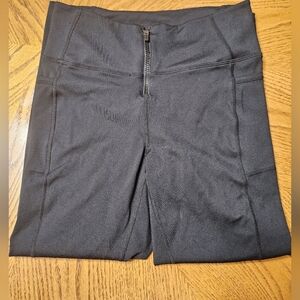 Danskin zippered front leggings